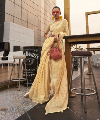 Divastri Woven Banarasi Silk Blend Saree(Yellow)