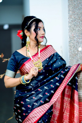 ZIMAL HANDLOOM Embroidered Sambalpuri Satin Saree(Black)