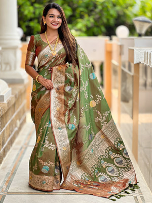 Nayanthara Trends Woven Banarasi Silk Blend Saree(Green)
