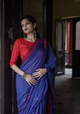 PRANJAL ART Printed Bollywood Jacquard, Art Silk Saree(Blue, Red)