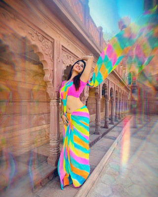 Femane Striped Bollywood Georgette Saree(Multicolor)