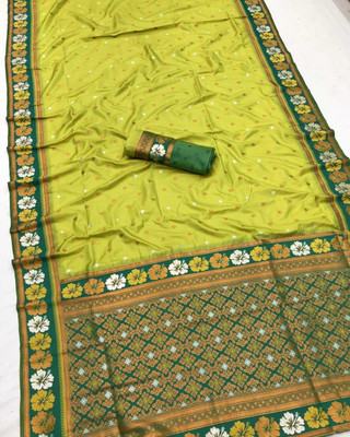 Femili Creation Woven, Floral Print Banarasi Art Silk Saree(Dark Green, Red)