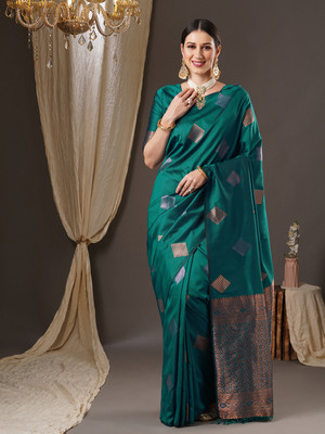 Divastri Woven Banarasi Silk Blend Saree(Light Green)