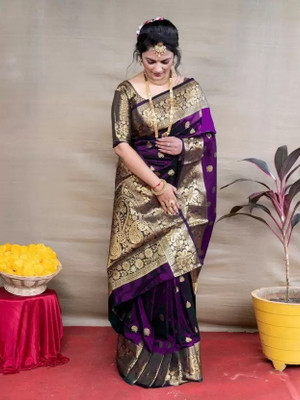 blazik Woven Handloom Silk Blend Saree(Dark Green)