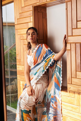 VILLAGIUS Self Design Bollywood Georgette Saree(White)