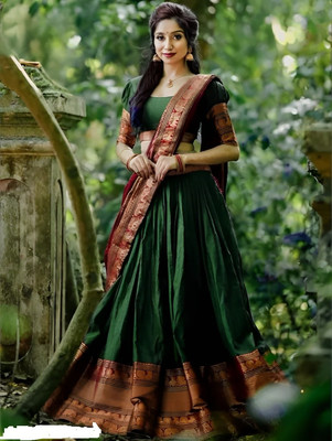 SWAMI STUDIO Woven Kanjivaram Jacquard Saree(Green, Maroon)