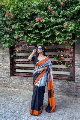 Trishul Color Block Handloom Cotton Blend, Khadi Saree(Grey, Black)