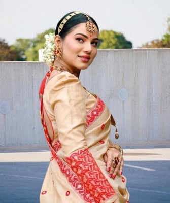 ROSEVILLA Applique Mekhela Chador Silk Blend Saree(Cream)