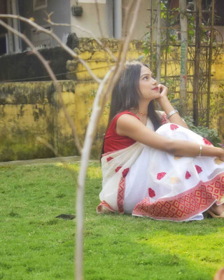 Tech Twins Woven Mekhela Chador Silk Blend Saree(White)