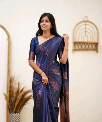 GREEN PEARS Striped Banarasi Silk Blend Saree(Dark Blue)