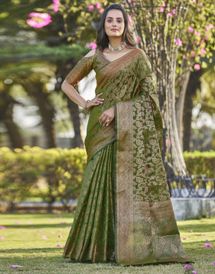 Samah Woven, Self Design Banarasi Organza, Jacquard Saree(Green, Gold)