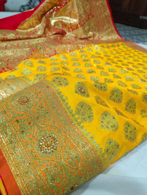 LYANNA Woven, Embellished Banarasi Handloom Satin Saree(Gold)