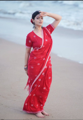 SARADA HANDLOOM Solid/Plain Daily Wear Pure Cotton Saree(Red)