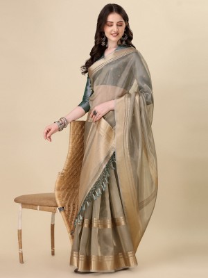 Hirvanti Fashion Embellished, Self Design Bollywood Silk Blend Saree(Grey)