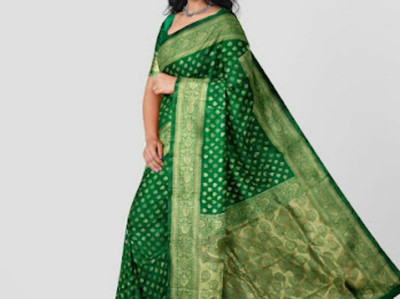 Kanjivaram Floral Print Kanjivaram Silk Blend Saree(Green)