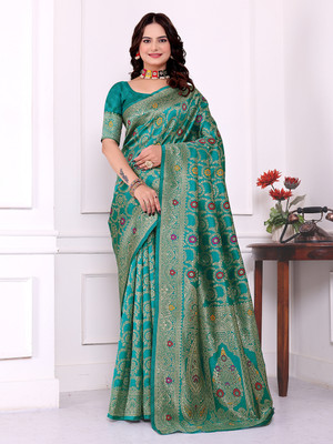 maayro Embellished Banarasi Silk Blend Saree(Light Green)