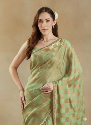 Vragi Embellished Bollywood Chiffon Saree(Light Green)