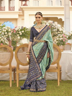 Elora Printed Patola Silk Blend Saree(Multicolor)