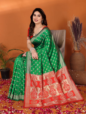 Soor Panchi Woven Banarasi Cotton Silk Saree(Green)
