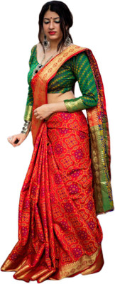 Manokamna Self Design Banarasi Silk Blend Saree(Red)