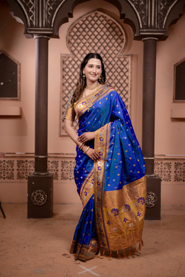 SHARDHA FASHION Woven, Embroidered Banarasi Pure Silk Saree(Black, White, Yellow)