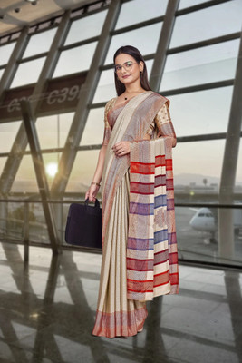 Feminista Printed, Solid/Plain Daily Wear Crepe Saree(Cream)