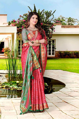 LAVYANSH CREATION Printed Patola Silk Blend Saree(Red)