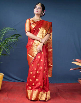 Divastri Woven, Embellished Banarasi Silk Blend, Jacquard Saree(Red, Gold)