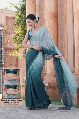 Sitanjali Lifestyle Embellished, Solid/Plain Bollywood Silk Blend Saree(Dark Blue)