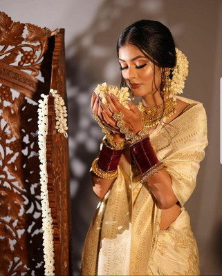 AMRUTKALA SAREES Woven Banarasi Silk Blend Saree(Beige)