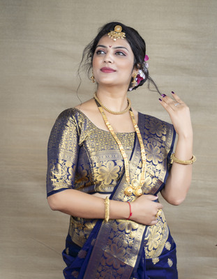 tapovan fashion Embellished, Self Design, Woven Kanjivaram Silk Blend, Jacquard Saree(Blue, Gold)