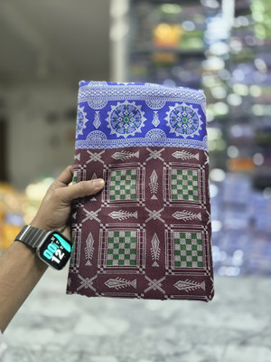 Sijileen Checkered, Temple Border, Woven Sambalpuri Silk Blend Saree(Maroon, Blue)
