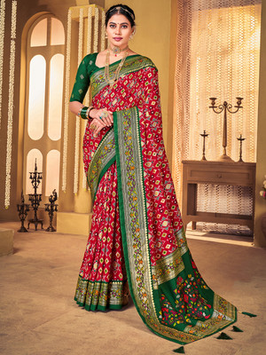 Tasrika Woven Patola Silk Blend Saree(Pink)