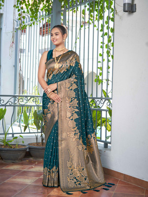 MANOHARI Woven Banarasi Jacquard Saree(Green)