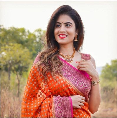 KP CREATION Self Design Banarasi Jacquard Saree(Orange)