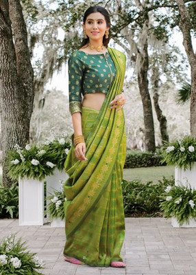 PRIMENIKS Woven Banarasi Cotton Silk Saree(Dark Green)