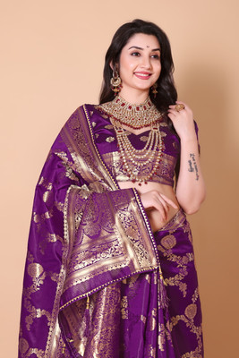 RIVETSTYLE Printed Bollywood Silk Blend, Jacquard Saree(Purple)