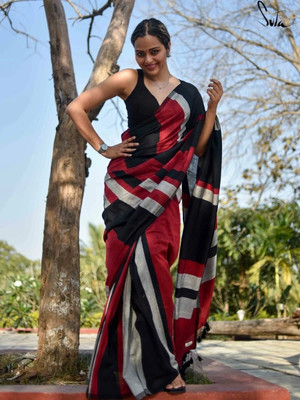 HouseOfCommon Color Block Handloom Cotton Blend Saree(Red, Black)