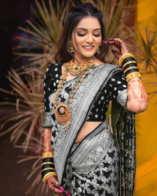 SWAMI STUDIO Self Design Banarasi Art Silk Saree(Black)