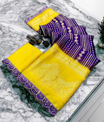 Paras Creation Printed Bandhani Chiffon Saree(Multicolor)