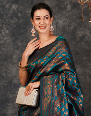 Samah Woven, Embellished, Self Design Kanjivaram Silk Blend, Jacquard Saree(Blue, Gold)