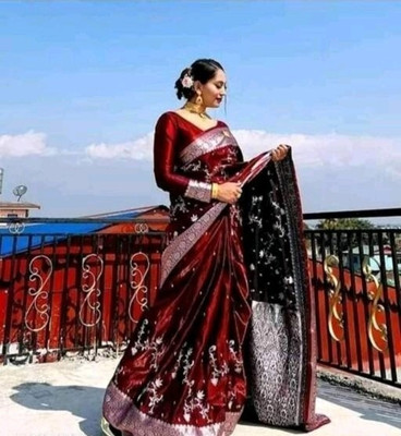 NAZABSAREES Embroidered, Woven Banarasi Handloom Satin, Polyester Saree(Multicolor, Silver)