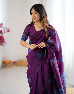 Samah Woven, Embellished Banarasi Silk Blend Saree(Purple)