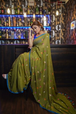 Shayaari Embroidered Bollywood Pure Cotton Saree(Dark Green)