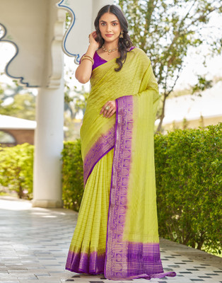Samah Woven, Embellished Kanjivaram Silk Blend Saree(Green)