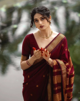 SIRIL Embroidered Kanjivaram Jacquard, Silk Blend Saree(Gold, Maroon)