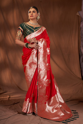 MANOHARI Woven Banarasi Silk Blend Saree(Red)