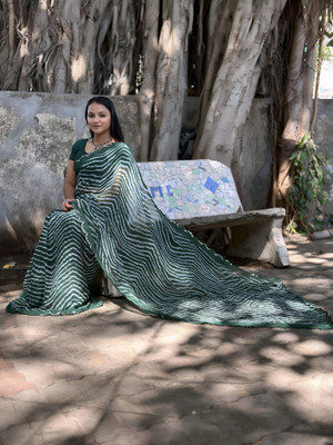 SkyCraftX Striped, Self Design Daily Wear Georgette Saree(Multicolor)