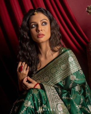 Visit Wear Woven Kanjivaram Art Silk Saree(Green)