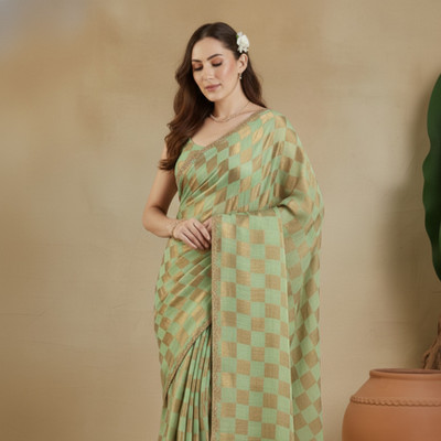 Vragi Embellished Bollywood Chiffon Saree(Light Green)
